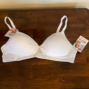 Hanes Oh So Light Foam ComfortFlex Wireless Bra